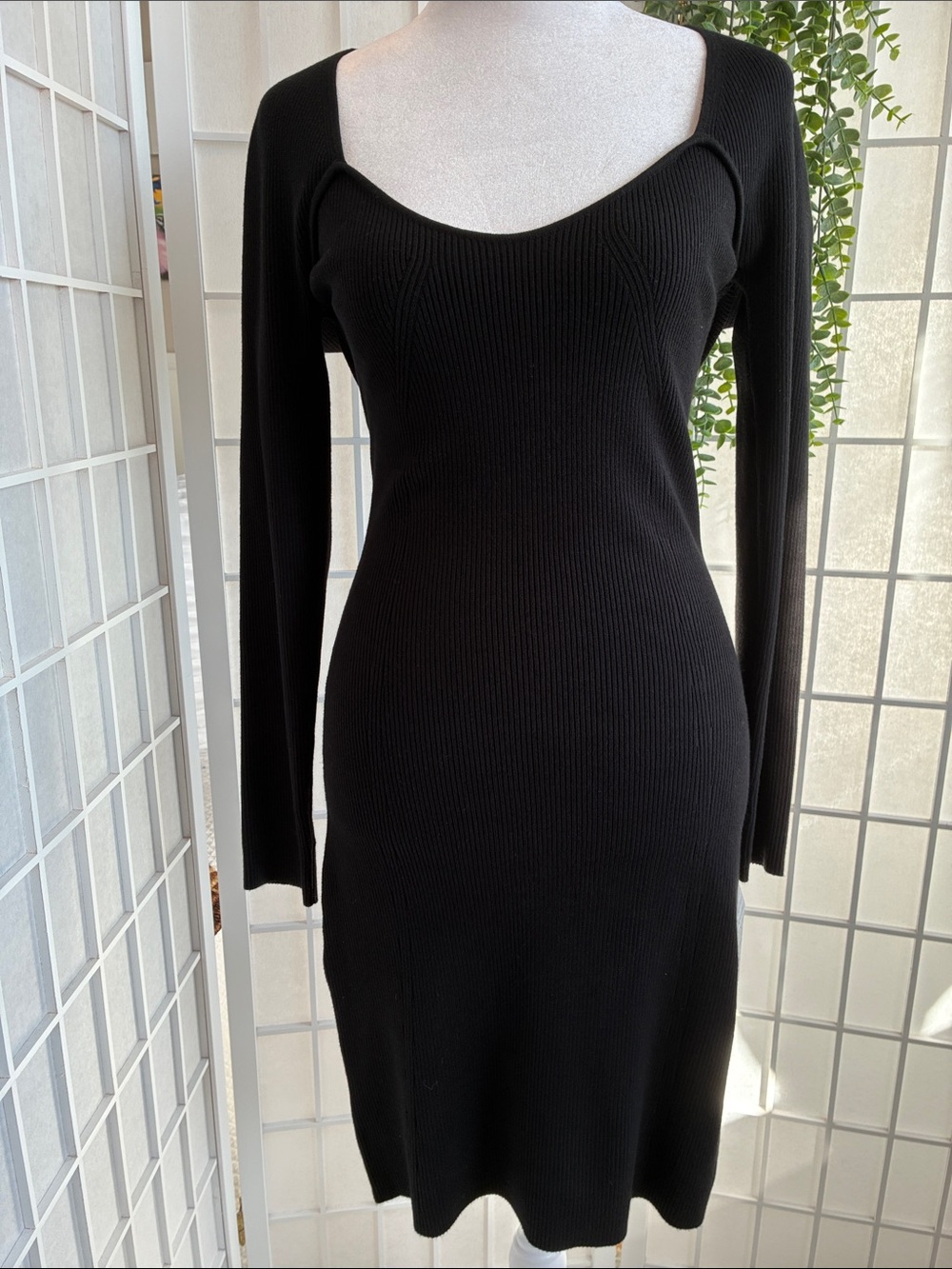 Astr THE LABEL Black Ribbed Knit Long Sleeve Scoop Neck Dress w/ Open Back L